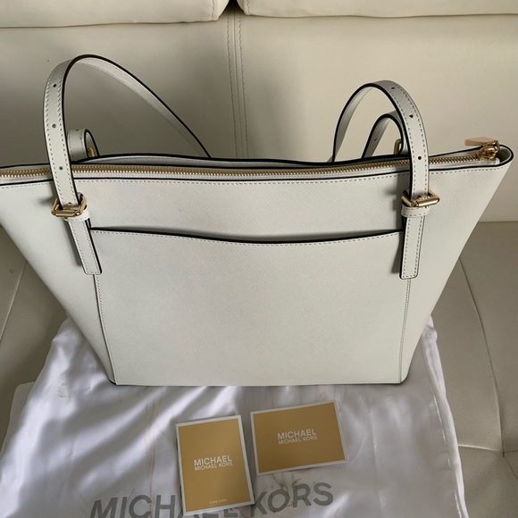 SOLD - Picture 4 of 7